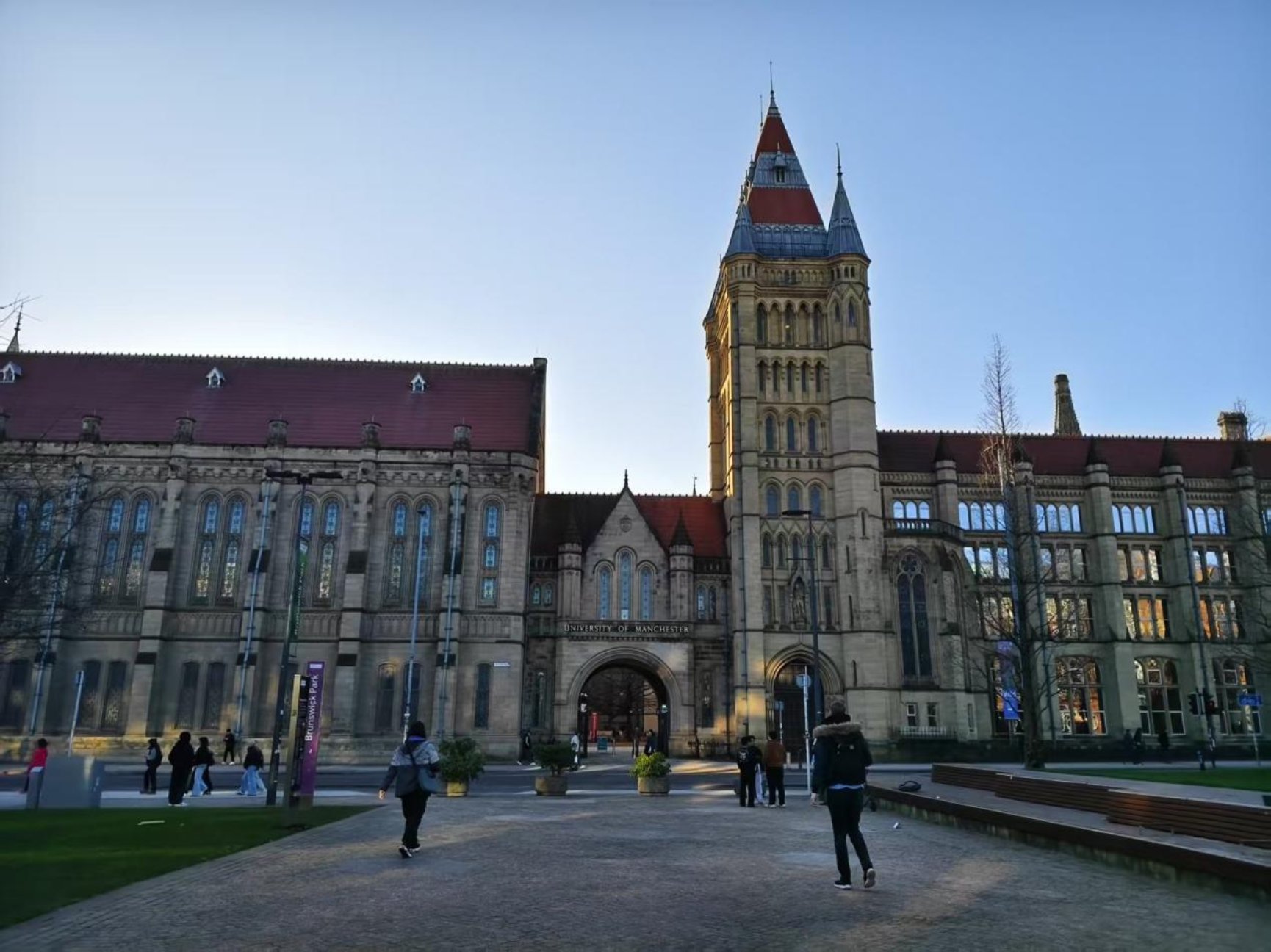 教堂的建筑AI 生成的内容可能不正确。